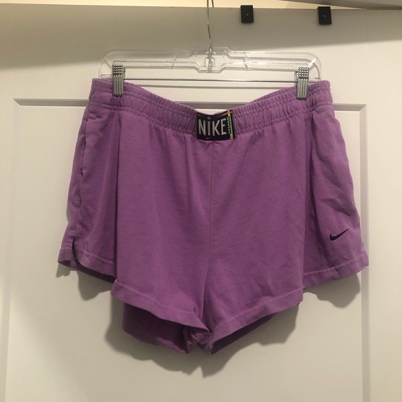 Nike Fuchsia Glow Shorts - Picture 2 of 6